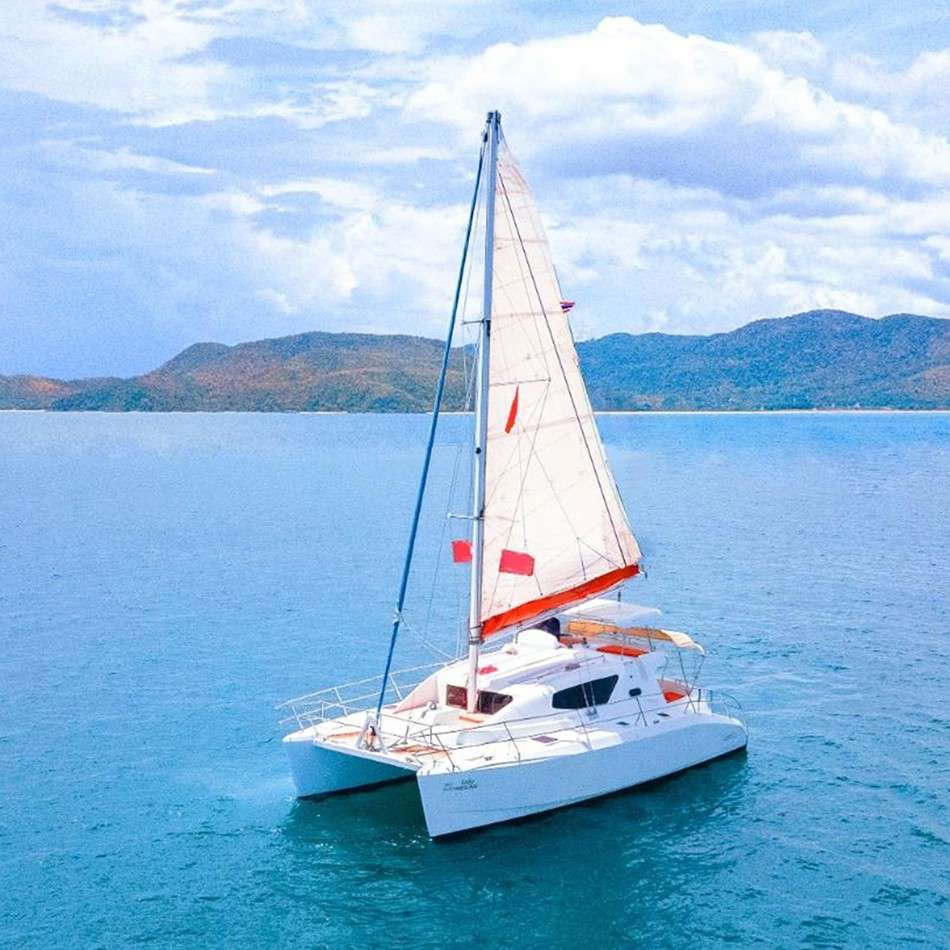 yacht1
