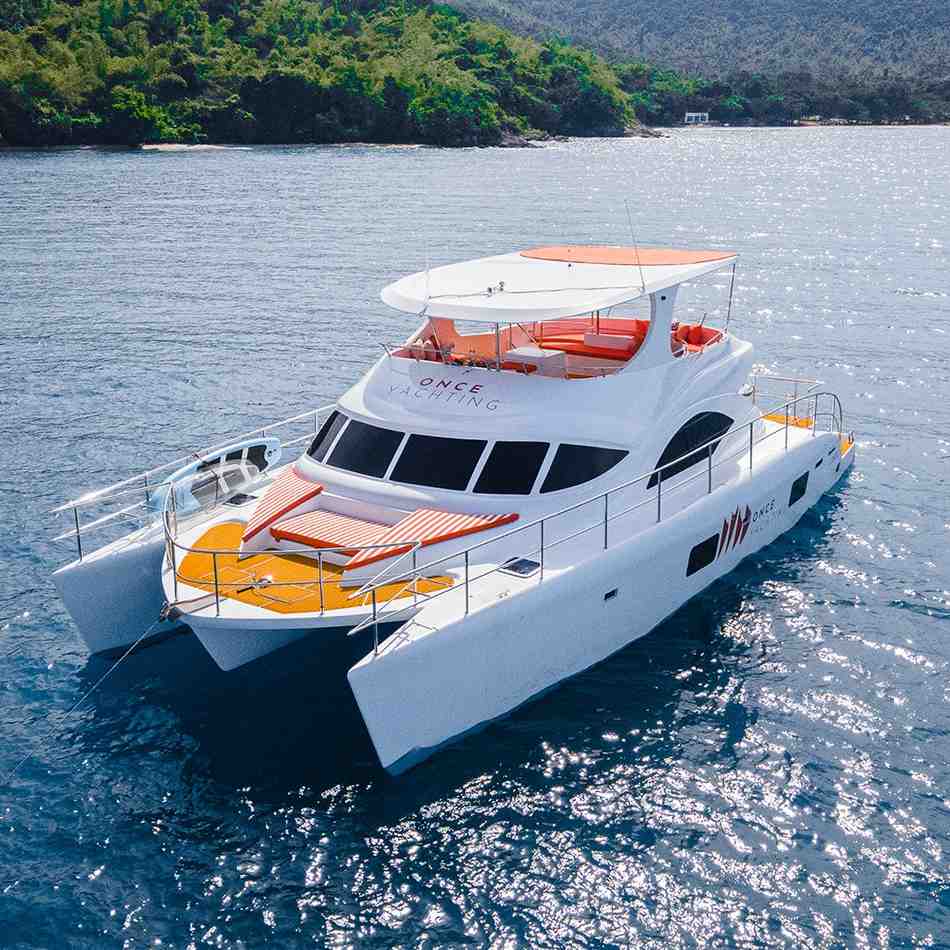 yacht1