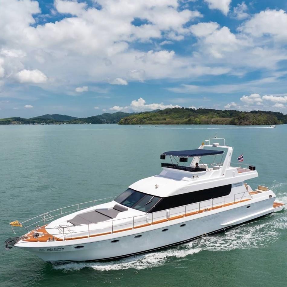 yacht1