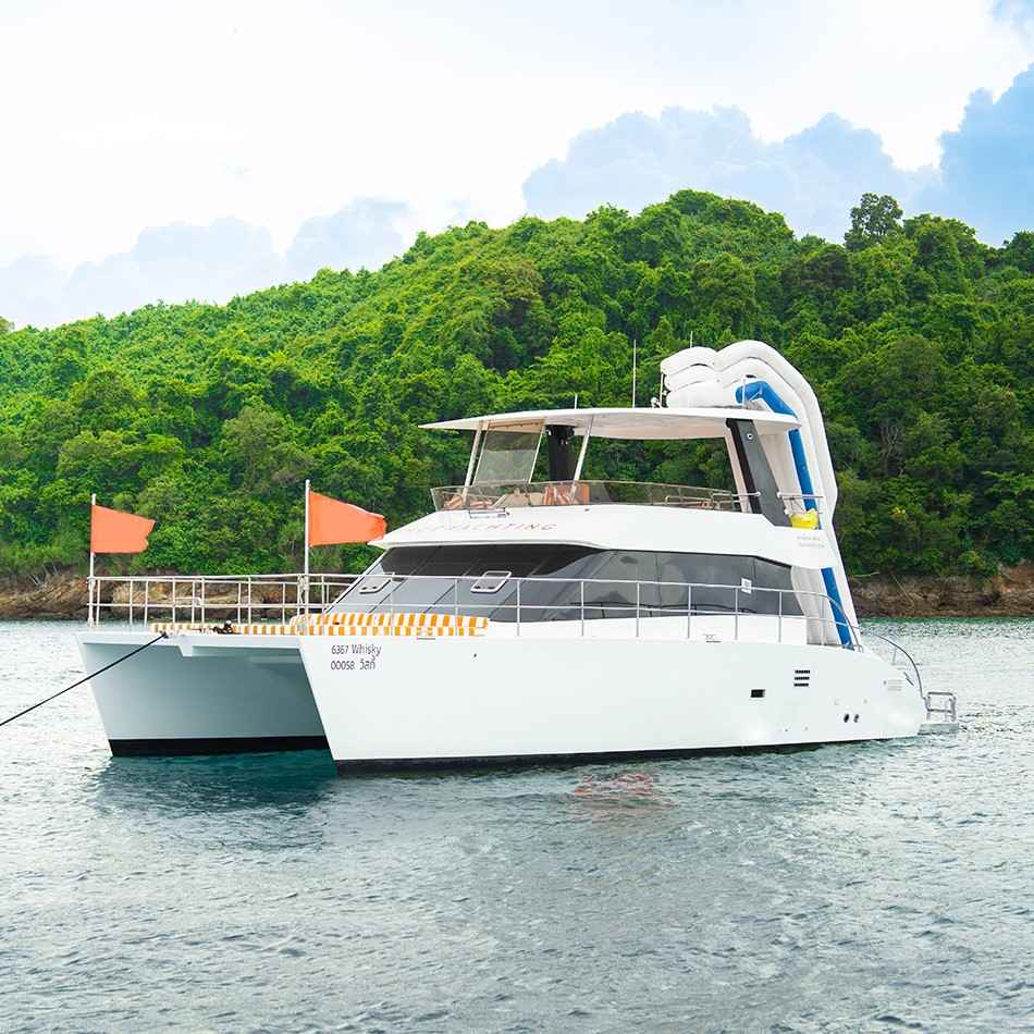 yacht1