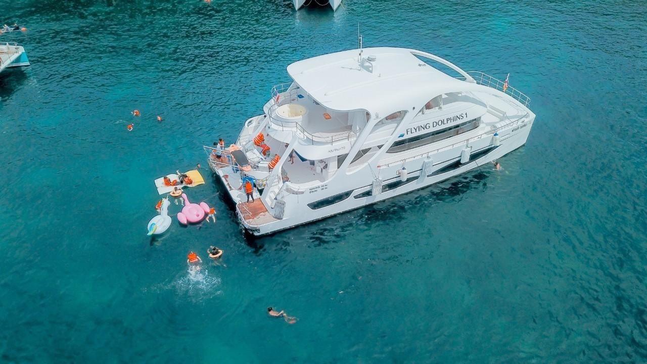 Yacht Slide